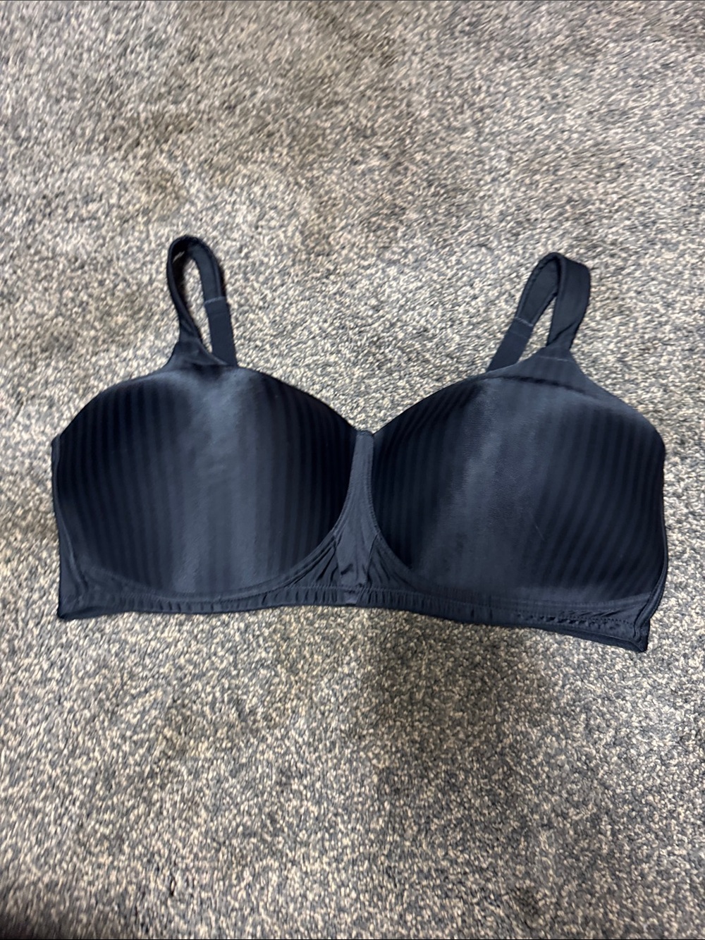 Playtex Black Molded Cup Bra with Subtle Stripe Detail Style 4707 Size 40DD